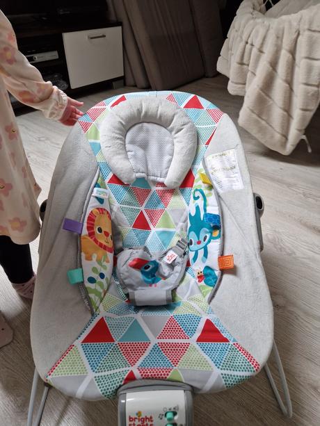 Vibrujuce kresielko bright stars, 