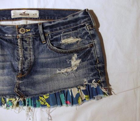 Trhaná jeansová sukňa hollister, 40