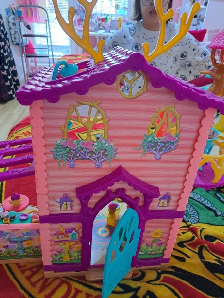 Jelení dom enchantimals, 