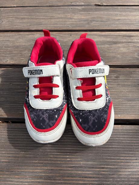 Tenisky pokemon, 32