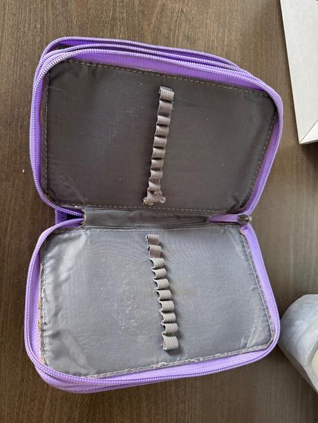 Fialový peračník, 