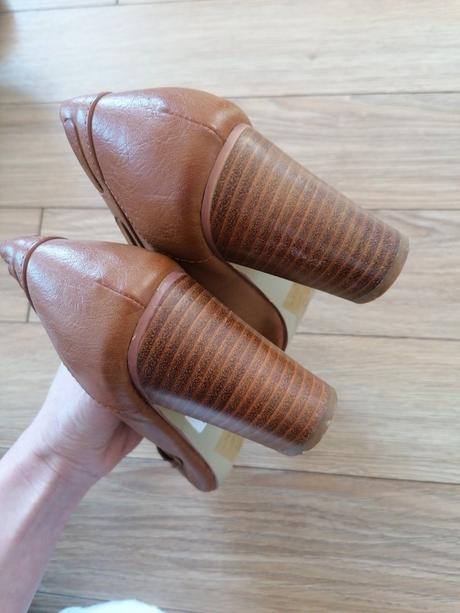 Topánky, atmosphere,39