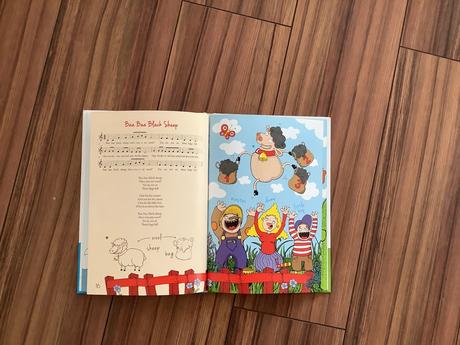 Super kniha my first songs,