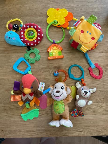 Na zavesenie do kočíka,