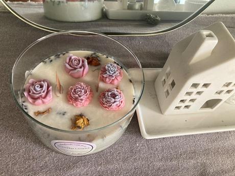 Sviečka prírodná,