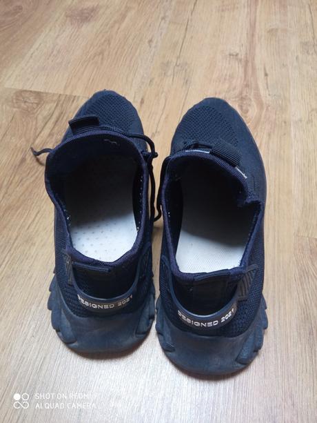 Vzdušné tenisky, 40