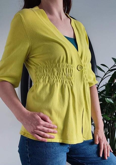 Sýtožltý svetrík, l