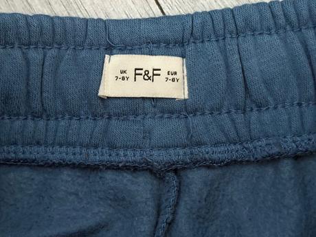 2x tepláky veľ. 128, f&f,128