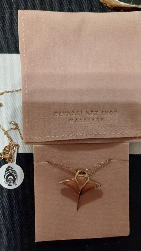 Náhrdelník manta maldives,