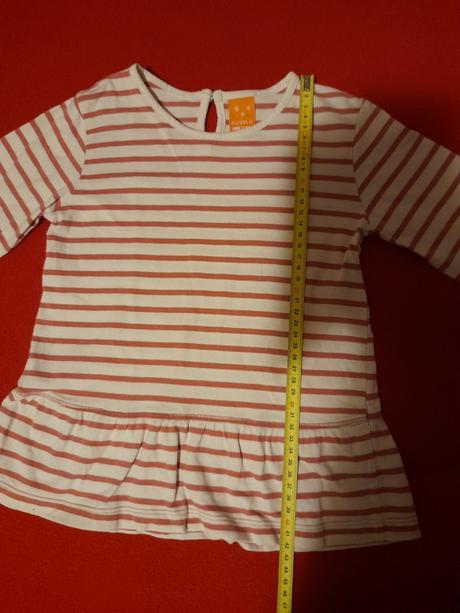 Tunika s pásikmi, 104