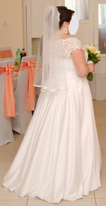 Krásne snehobiele saténové svadobné šaty, roly,48