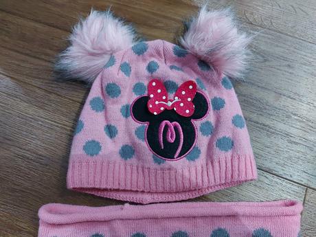 Zimna ciapka s nakrcnikom 2-4 r., disney,104