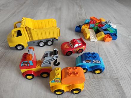 Lego duplo auticka,