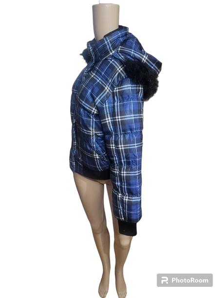 Dámska bunda s kapucňou, m