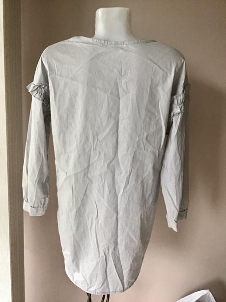 Krasna bluzka s voalnikmi /2e, 40 / m