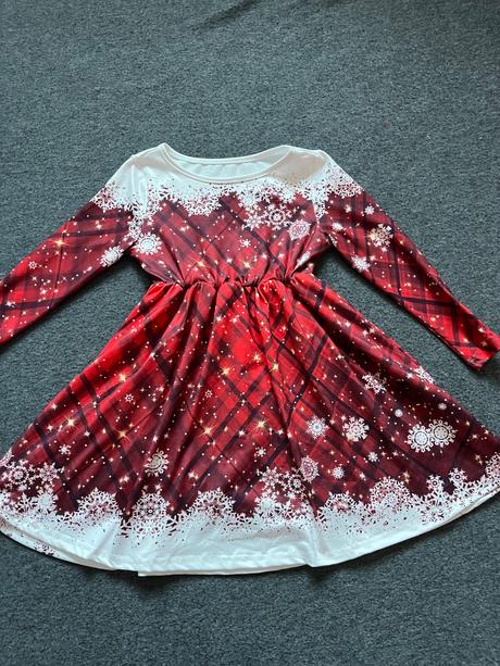 Vianočné šaty, 104