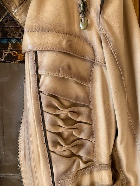 Damska koženná bunda ručná práca., m