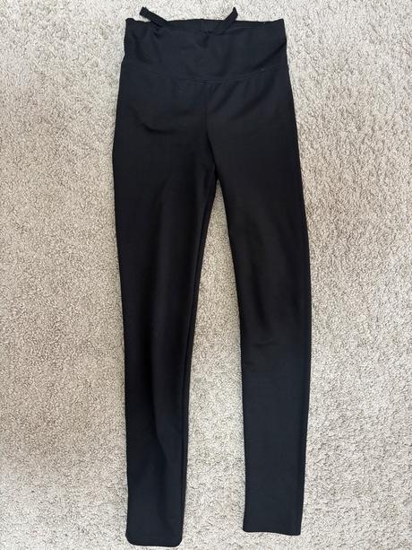 Športové legíny, decathlon,140