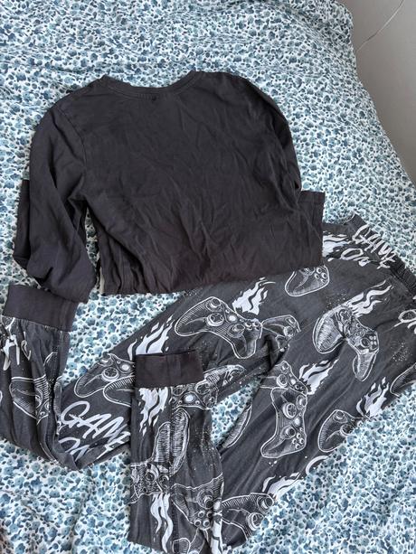 Gamerské chlapčenské pyžamo, h&m,146