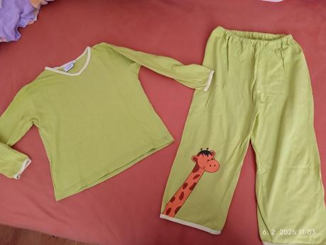 Pyžamo, slovenka,110