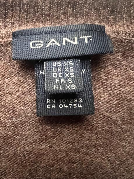 V-čkový pulover z jahňacej vlny, gant,xs