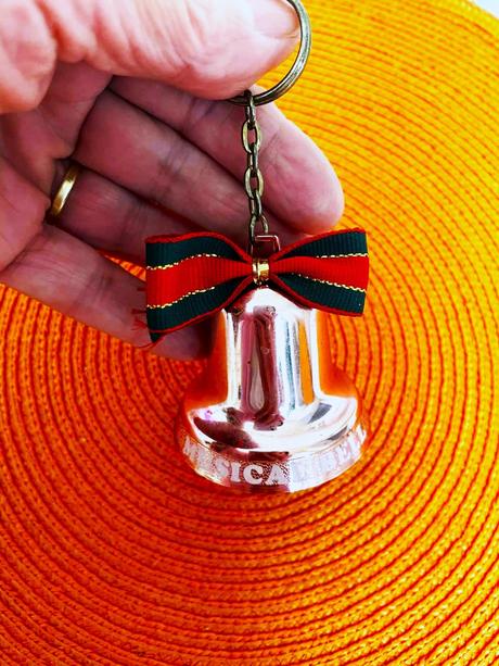 Hrajúci  vianočný zvonček, 