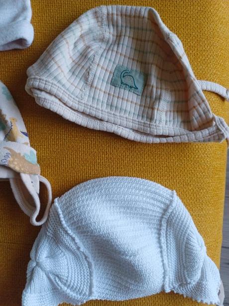 Čiapky pre novorodenca + 2ks rukavičiek, <50