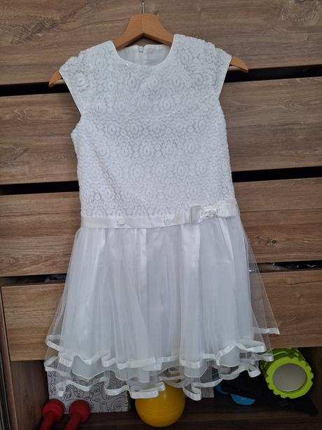 Šaty na prijímanie 146, 146