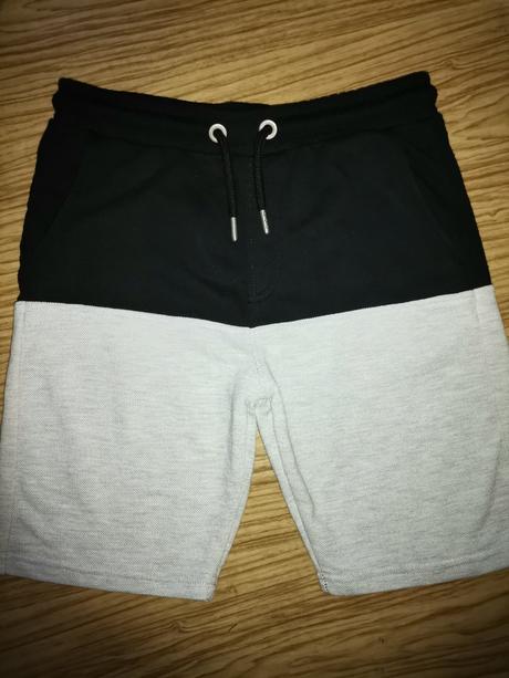 Chlapčenské krátke nohavice/kraťasy č. 152, 152