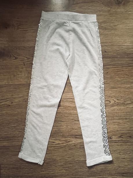 Teplakove nohavice s flitrami, 128