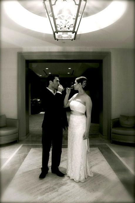 Spoločenské šaty biele s ružovou mašľou, 36