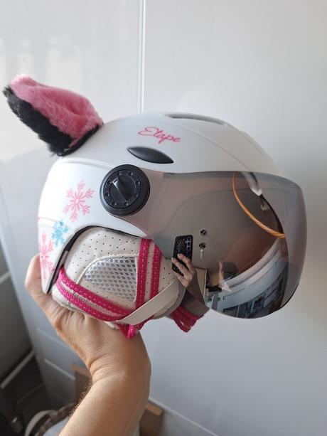 Detska lyziarska prilba, etape,s