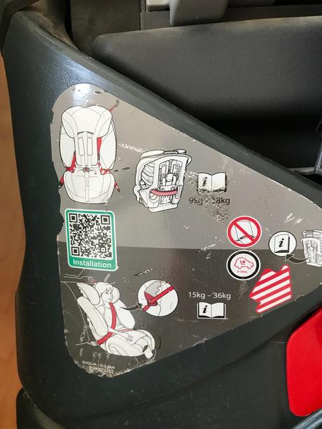 Tmavomodrá autosedačka britax 9-36 kg, britax