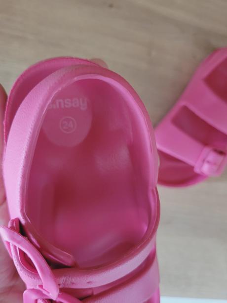 Nové gumené sandále, sinsay,24