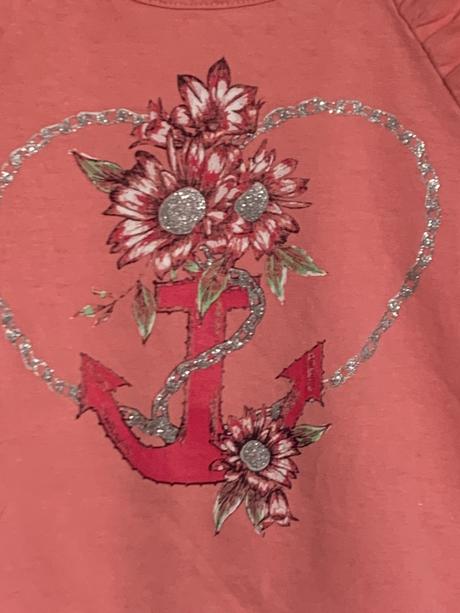 Ružové tričko s kotvou, 104