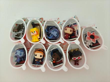 Kinder joy minecraft,stranger things,