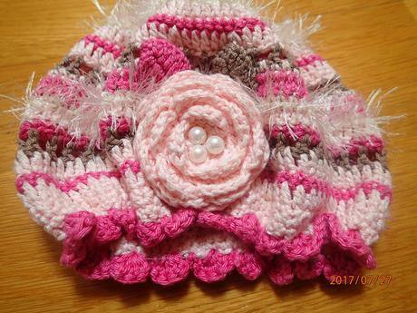 Hačkovana čiapočka, 86