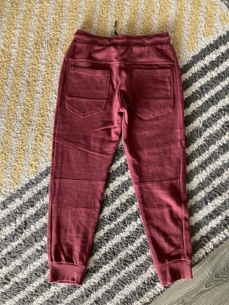 Jemne zateplené tepláky, reserved,140