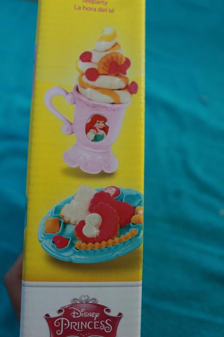 Play-doh disney princezny - čajový večierok,