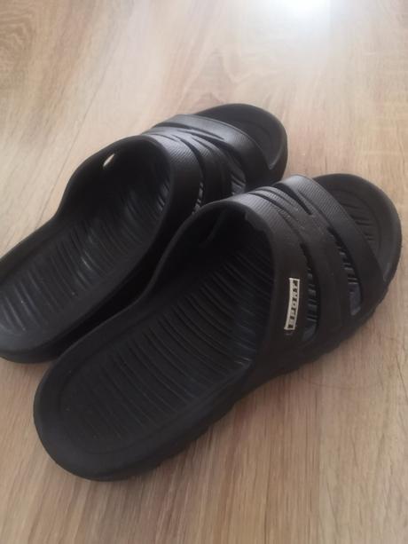 Detské šľapky, 33