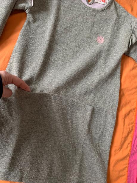 Trblietavé šaty, 128