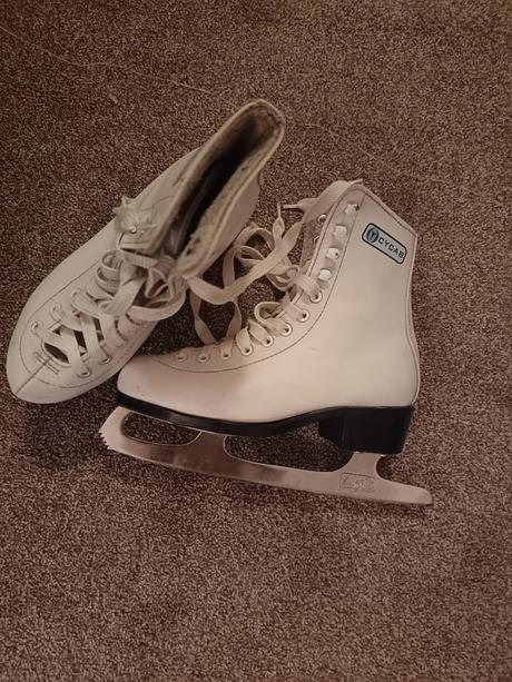 Korčule na ľad, č 34, 34