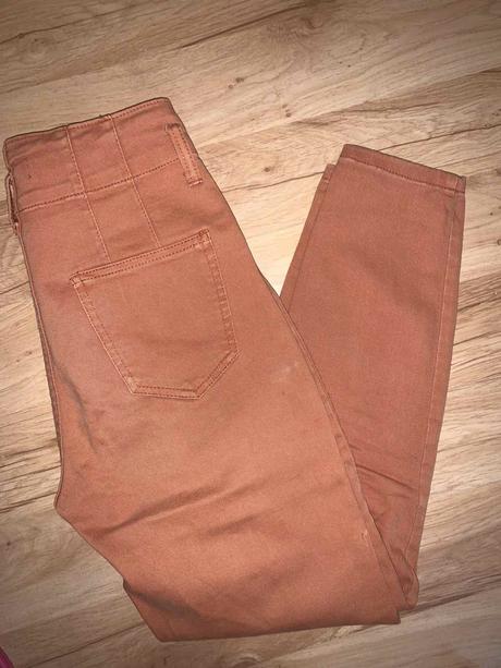 Škoricové rifle vysoký pás, bershka,34