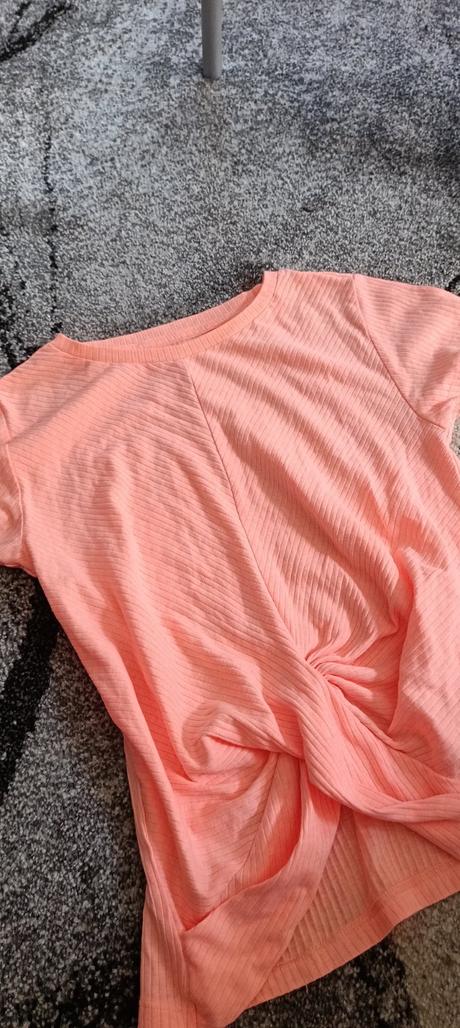 Neónkové tričko so zaujímavým strihom napredu, reserved,164