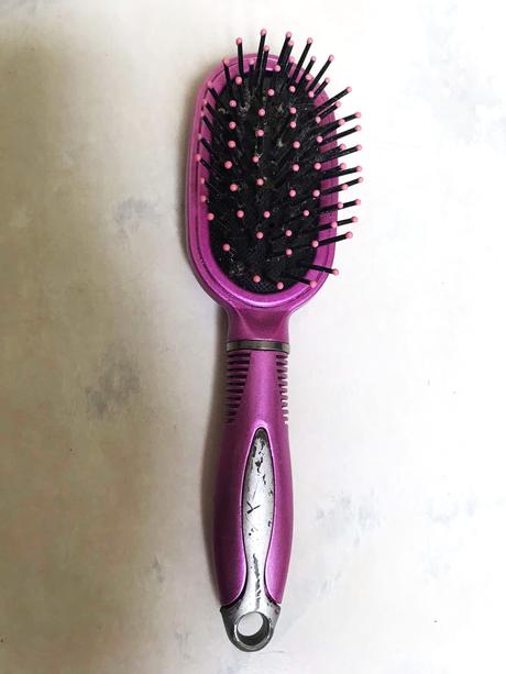 Praktická kefa do kabelky,