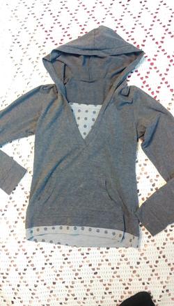 Tričko s kapucňou, 158