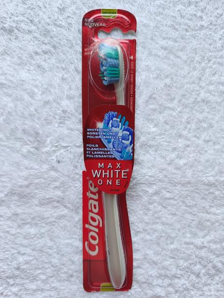 Zubná kefka colgate max white one, 