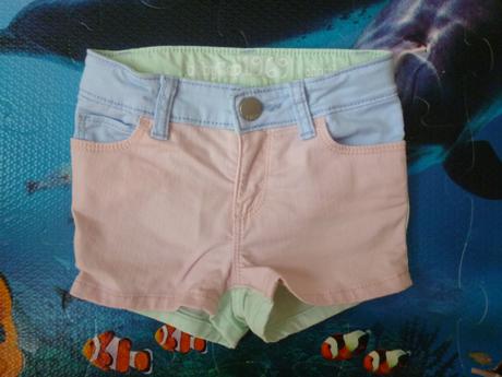 Málo nosené rifľové šortky v pastelových farbách, gap,92