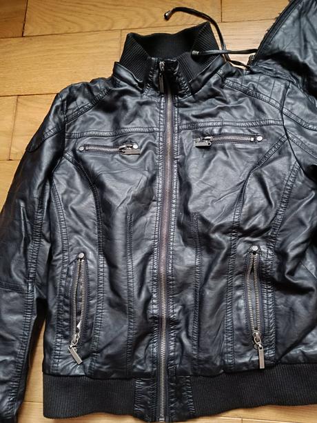 Zateplená koženka s kapucňou, s