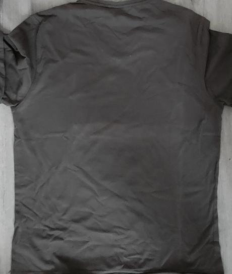 Nenosené tričko, s